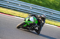 brands-hatch-photographs;brands-no-limits-trackday;cadwell-trackday-photographs;enduro-digital-images;event-digital-images;eventdigitalimages;no-limits-trackdays;peter-wileman-photography;racing-digital-images;trackday-digital-images;trackday-photos